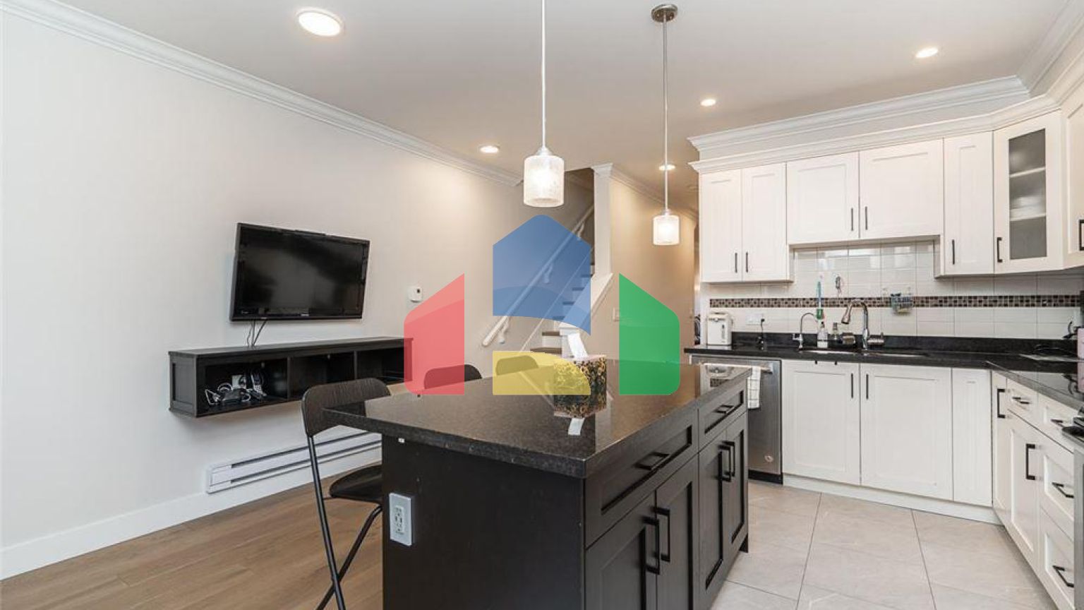 Residential - Single Family Home - Surrey, Canada - Canada