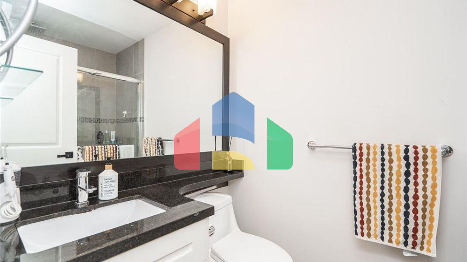 Residential - Single Family Home - Surrey, Canada - Canada