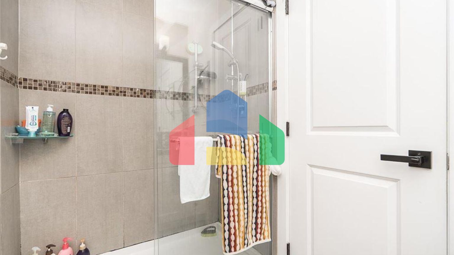 Residential - Single Family Home - Surrey, Canada - Canada