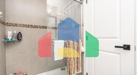 Residential - Single Family Home - Surrey, Canada - Canada