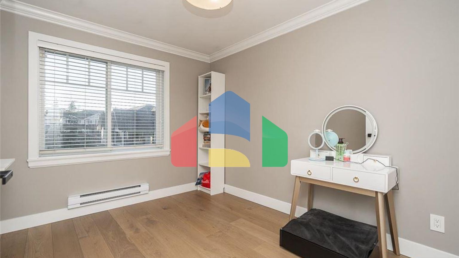 Residential - Single Family Home - Surrey, Canada - Canada