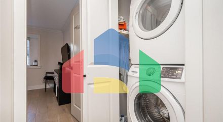 Residential - Single Family Home - Surrey, Canada - Canada