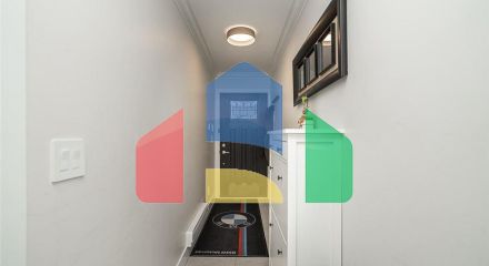 Residential - Single Family Home - Surrey, Canada - Canada