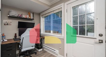 Residential - Single Family Home - Surrey, Canada - Canada