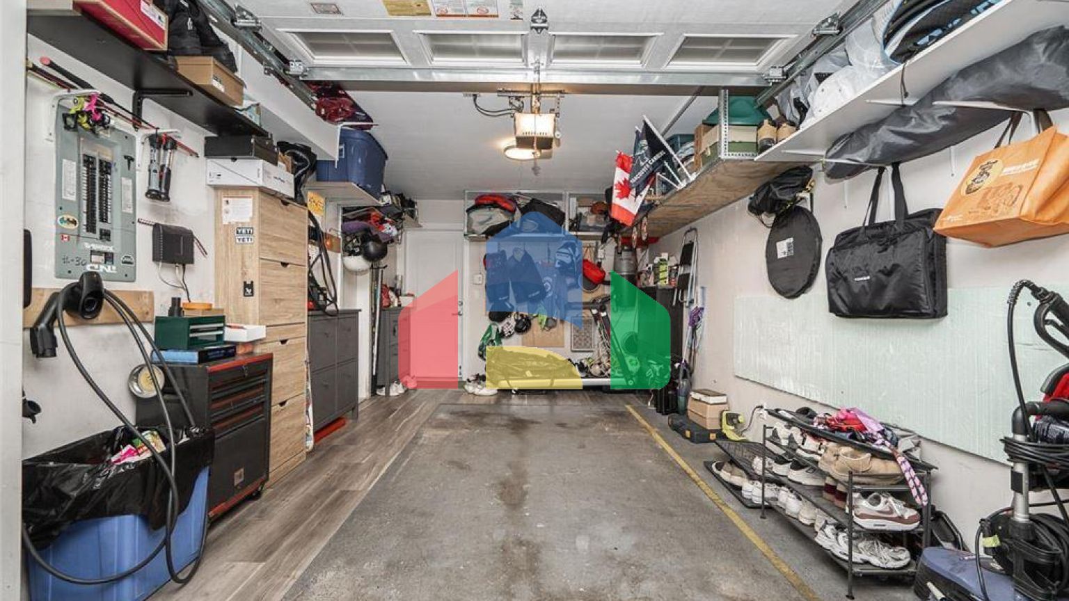 Residential - Single Family Home - Surrey, Canada - Canada