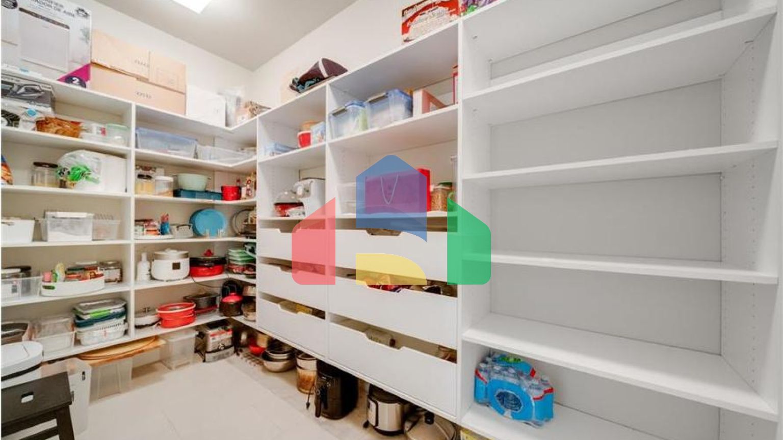 Residential - Single Family Home - Surrey, Canada - Canada