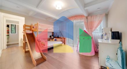 Residential - Single Family Home - Surrey, Canada - Canada