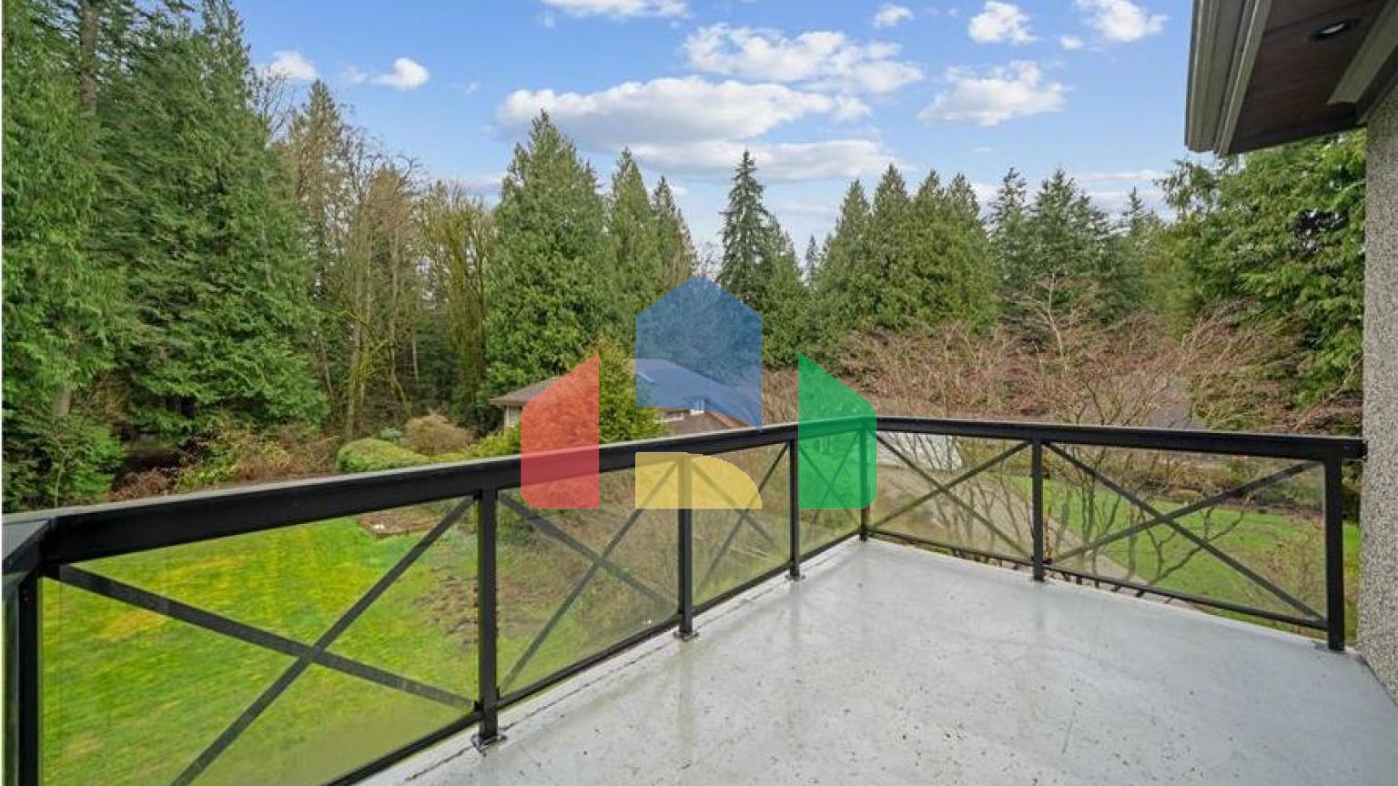 Residential - Single Family Home - Surrey, Canada - Canada