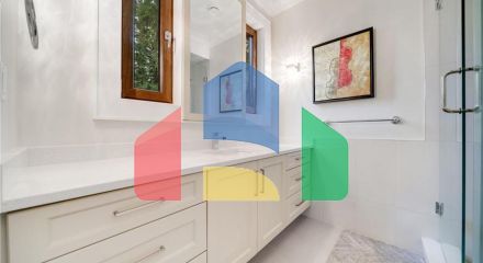 Residential - Single Family Home - Surrey, Canada - Canada