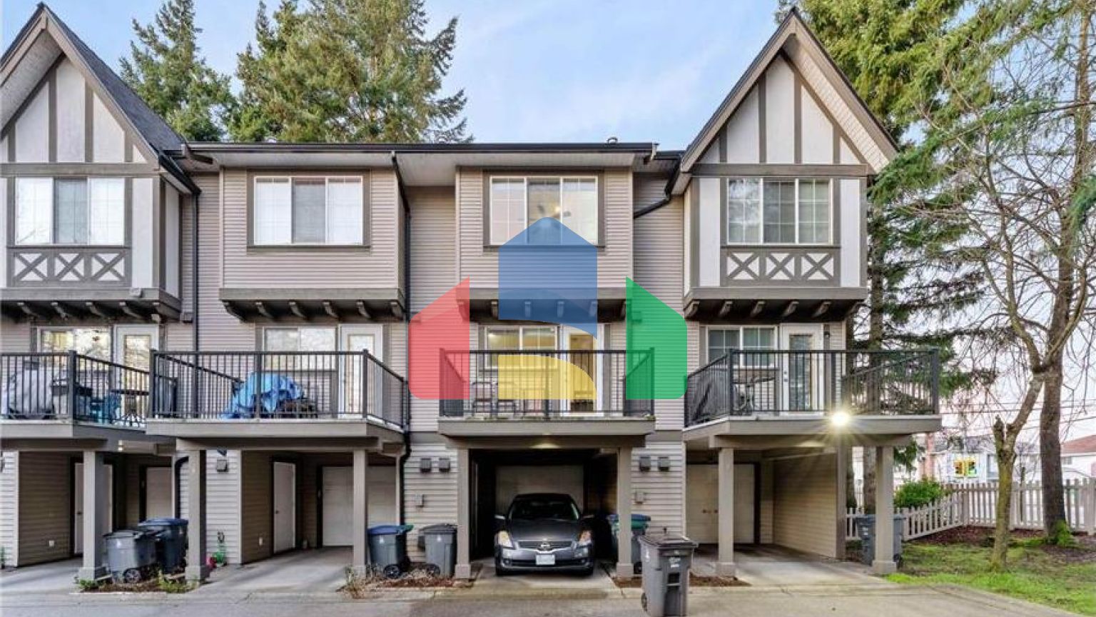 Residential - Townhouse - Surrey, Canada - Canada