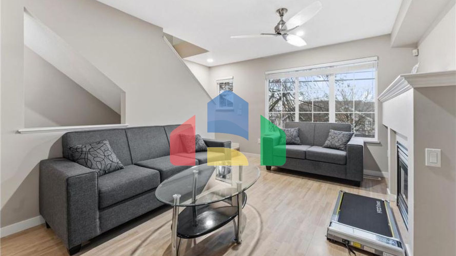 Residential - Townhouse - Surrey, Canada - Canada