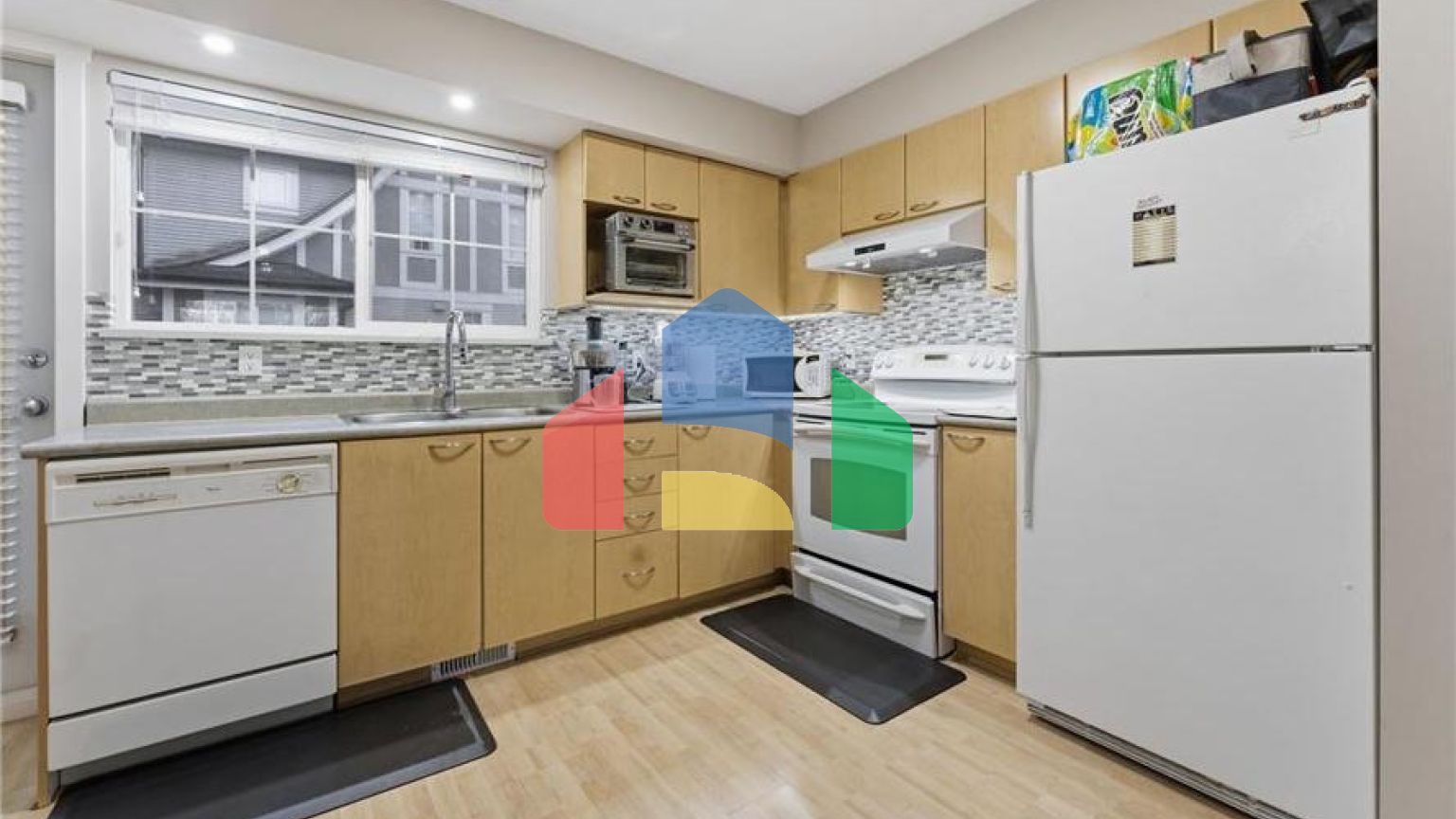 Residential - Townhouse - Surrey, Canada - Canada