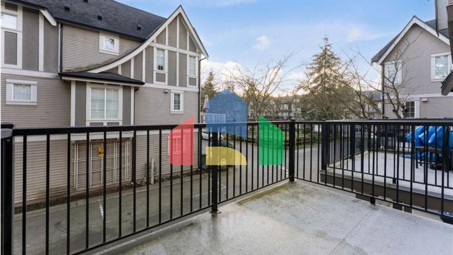 Residential - Townhouse - Surrey, Canada - Canada