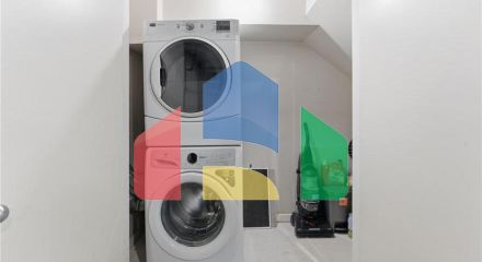 Residential - Townhouse - Surrey, Canada - Canada