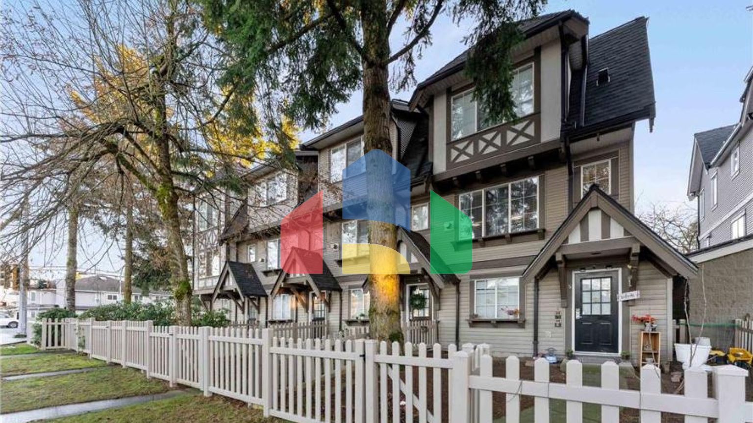 Residential - Townhouse - Surrey, Canada - Canada