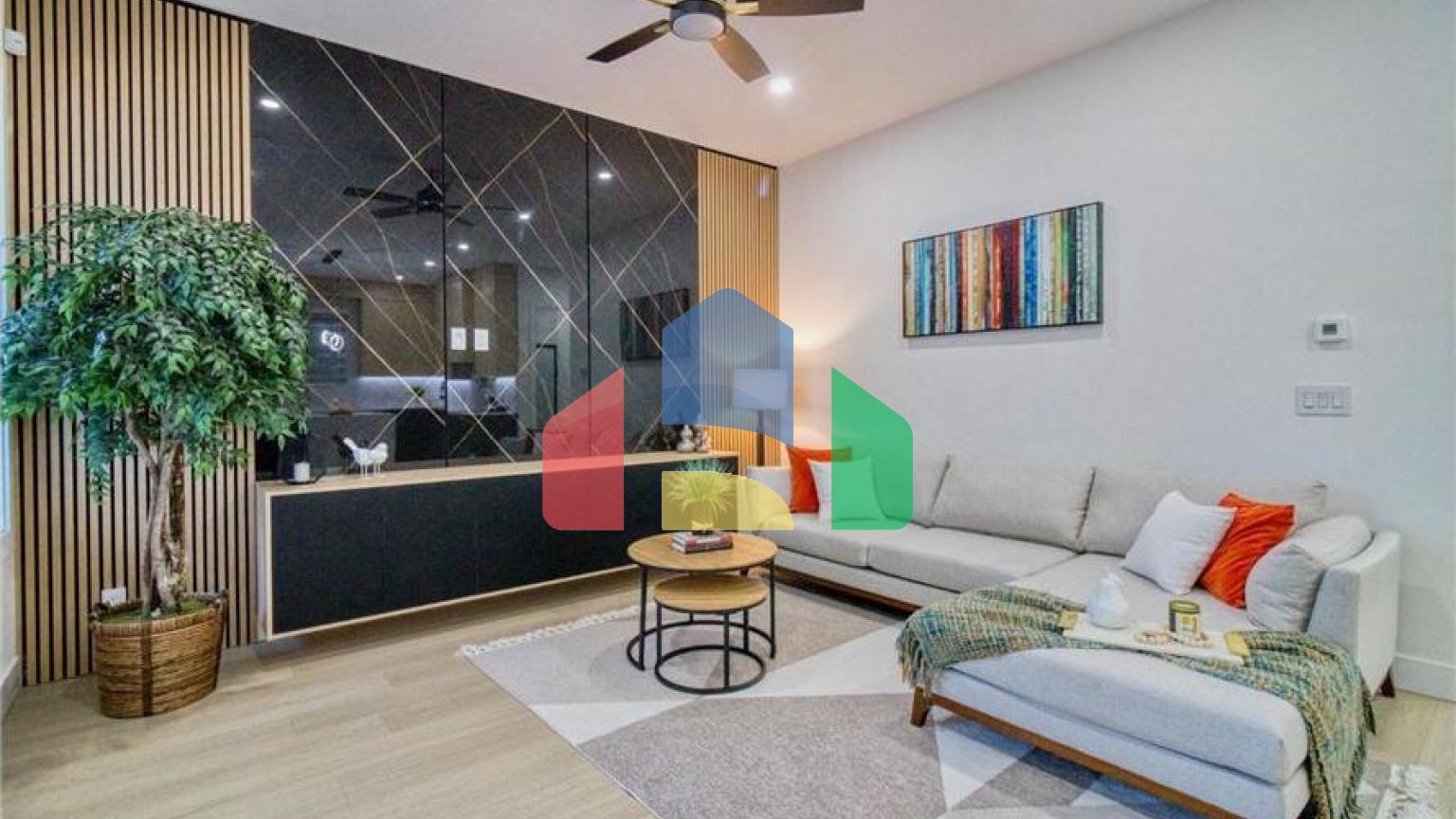 Residential - Single Family Home - Surrey, Canada - Canada