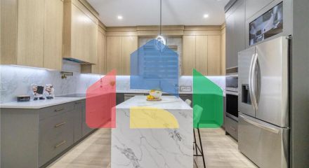 Residential - Single Family Home - Surrey, Canada - Canada