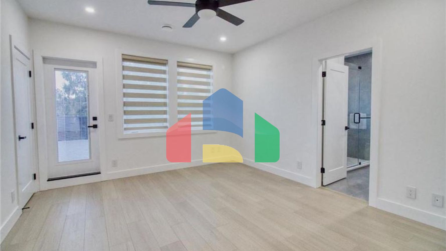 Residential - Single Family Home - Surrey, Canada - Canada