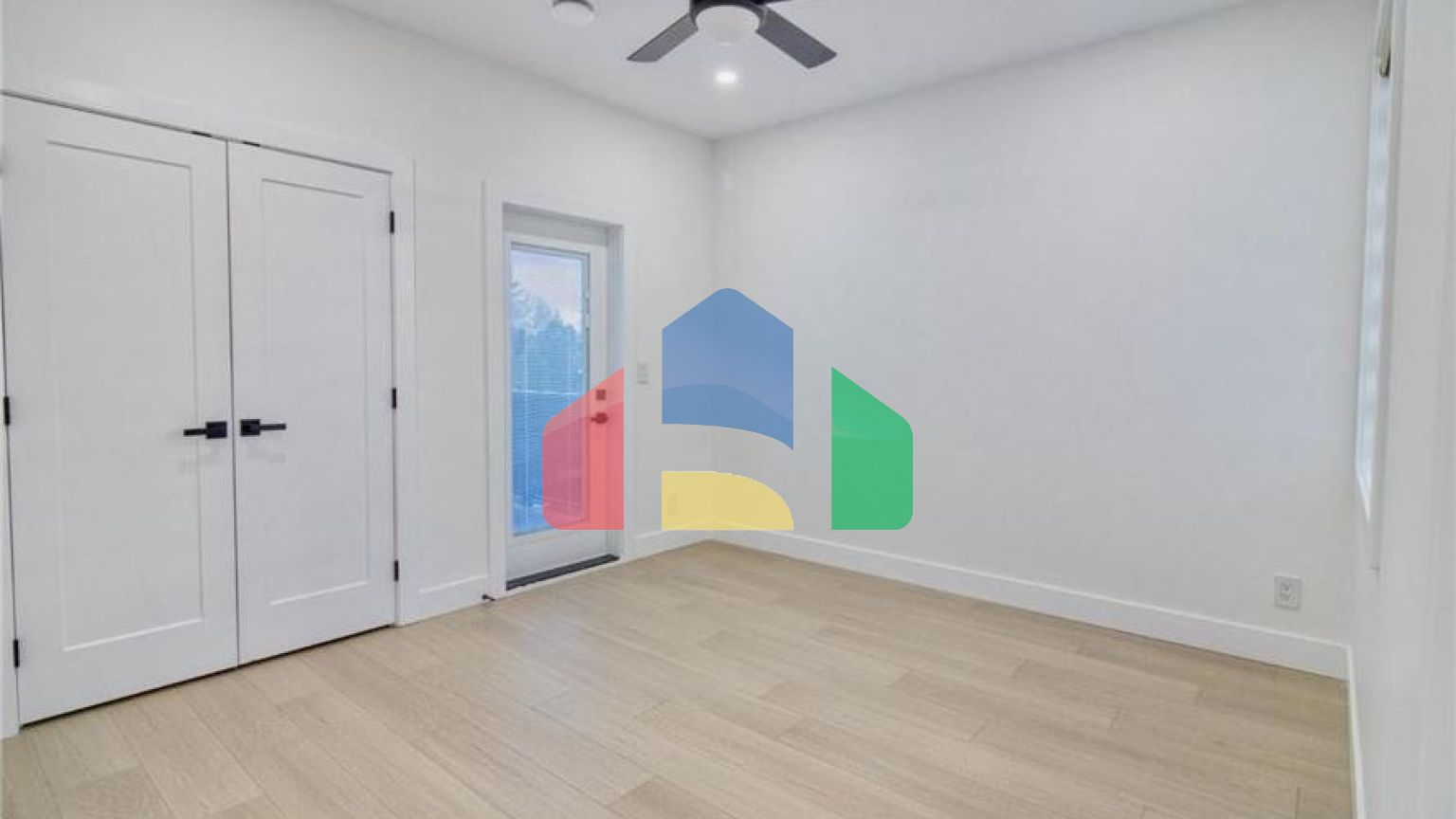 Residential - Single Family Home - Surrey, Canada - Canada