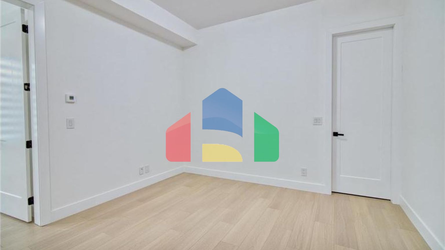 Residential - Single Family Home - Surrey, Canada - Canada