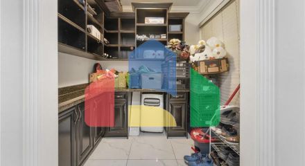 Residential - Single Family Home - Surrey, Canada - Canada