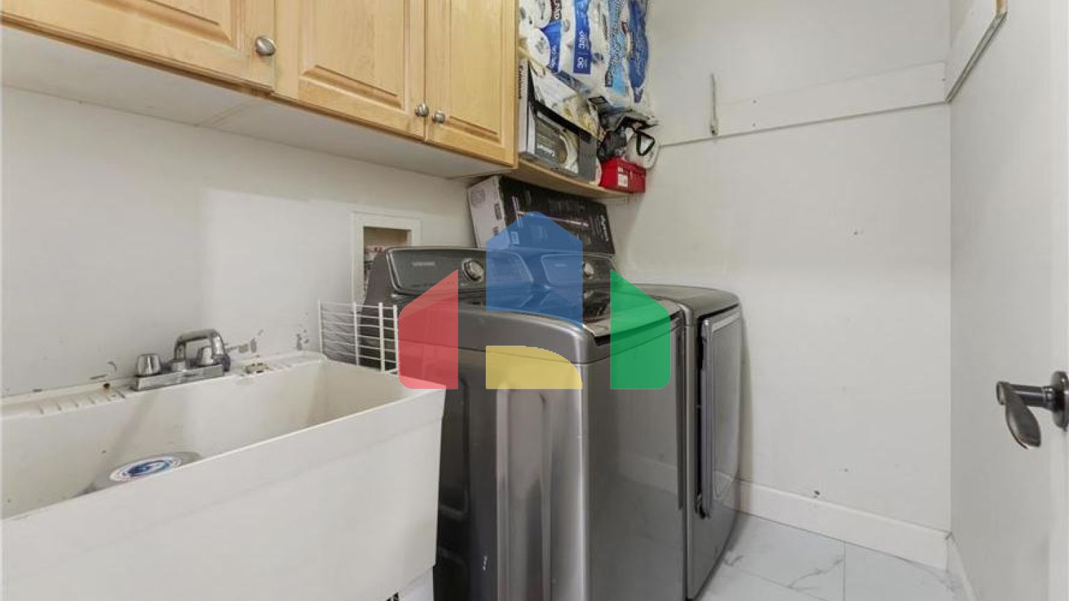 Residential - Single Family Home - Surrey, Canada - Canada