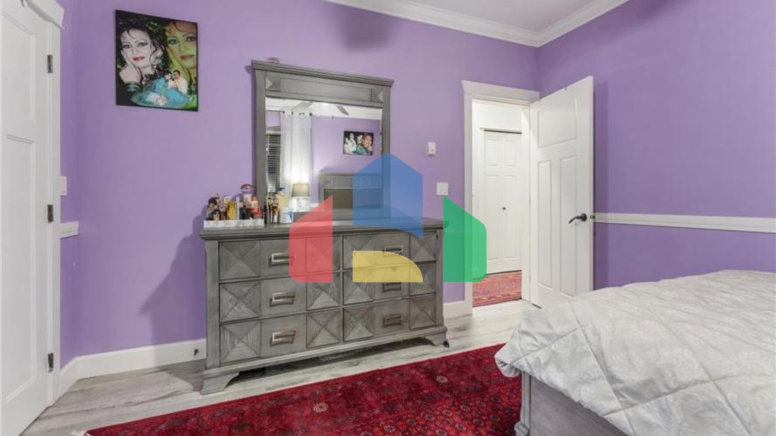 Residential - Single Family Home - Surrey, Canada - Canada