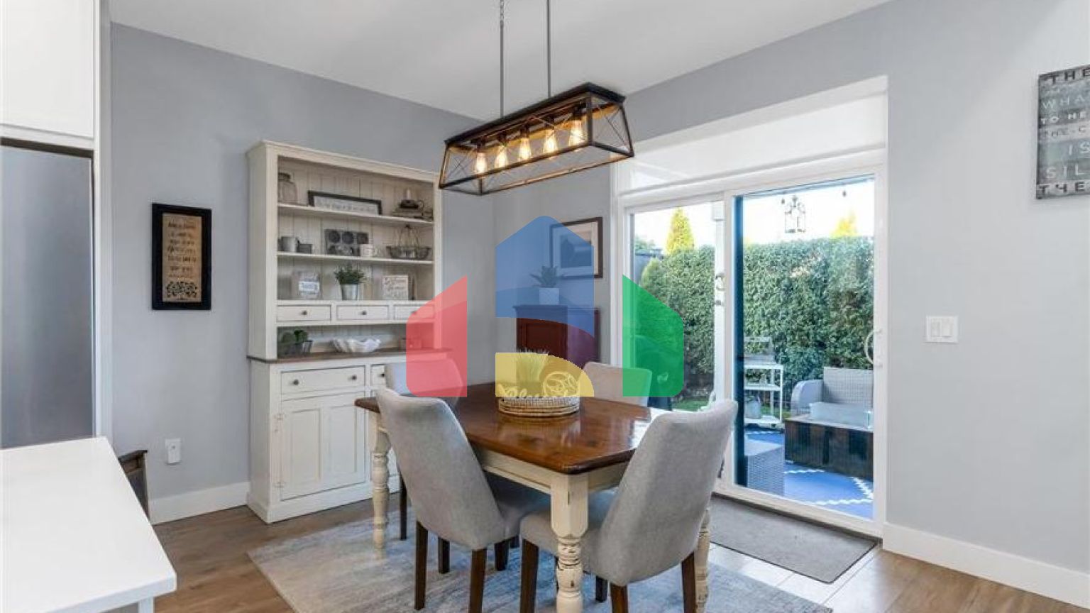 Residential - Townhouse - Surrey, Canada - Canada