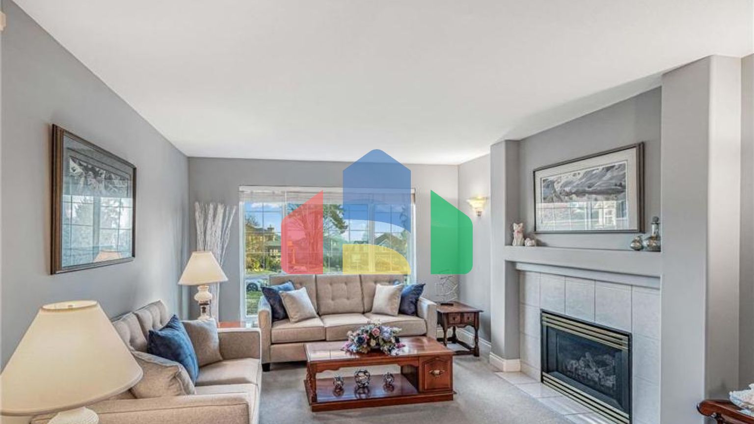 Residential - Single Family Home - Surrey, Canada - Canada