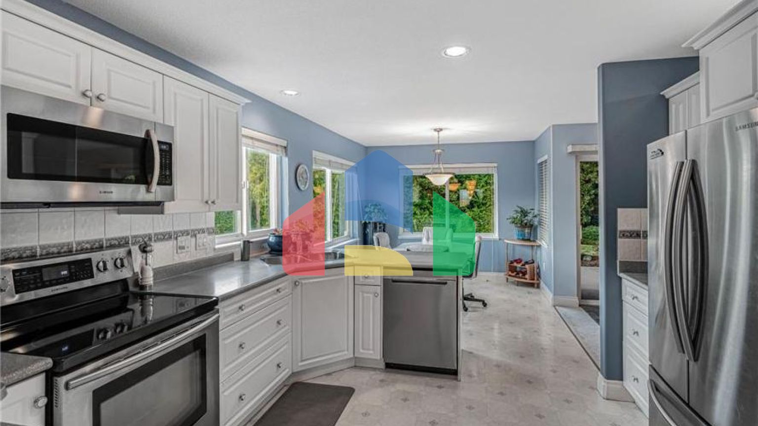 Residential - Single Family Home - Surrey, Canada - Canada