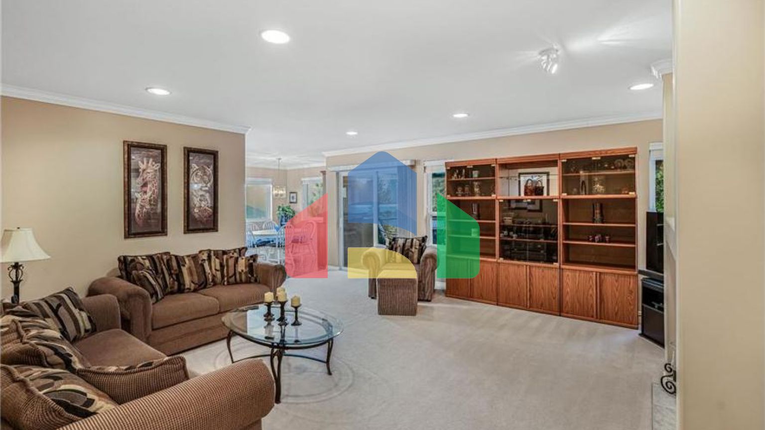 Residential - Single Family Home - Surrey, Canada - Canada