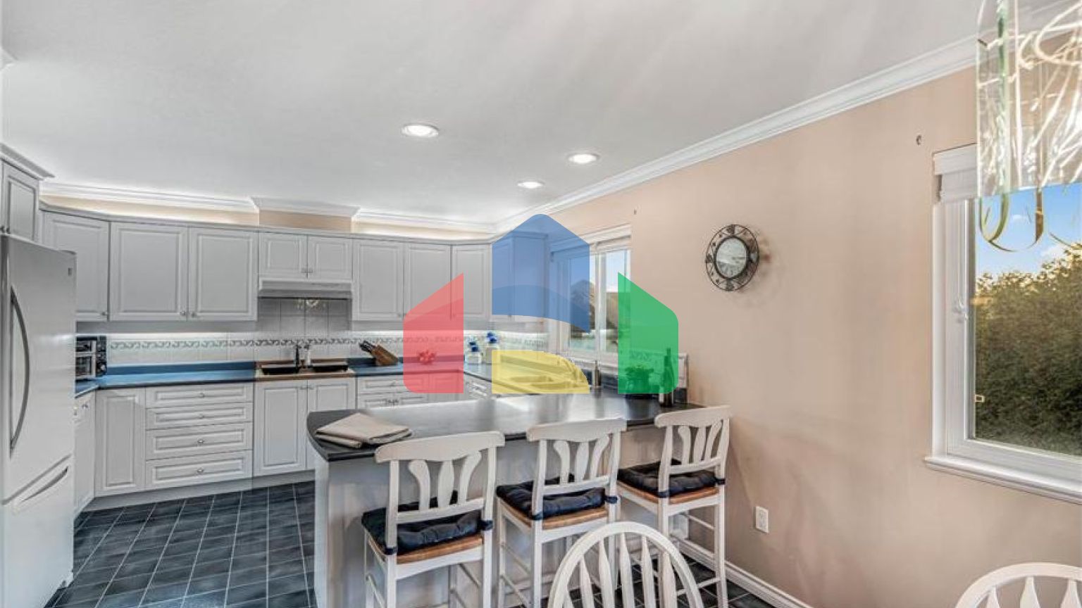 Residential - Single Family Home - Surrey, Canada - Canada