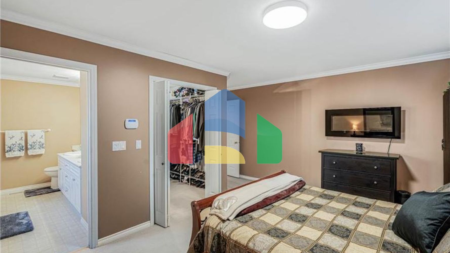 Residential - Single Family Home - Surrey, Canada - Canada