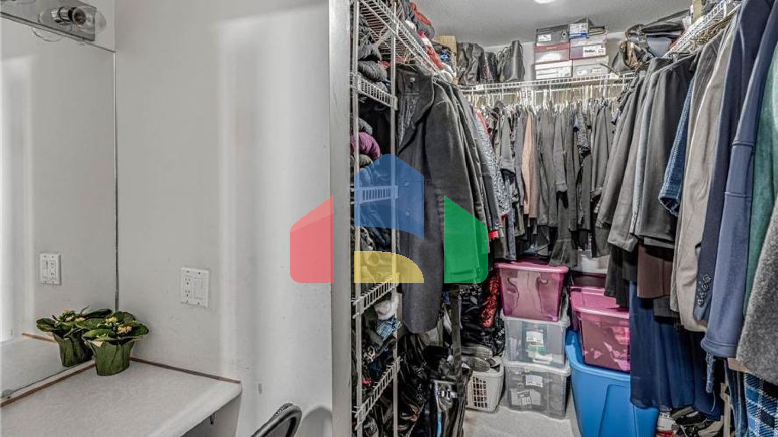 Residential - Single Family Home - Surrey, Canada - Canada