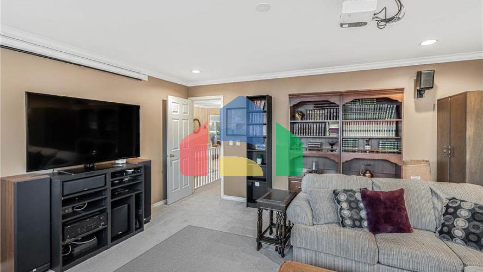 Residential - Single Family Home - Surrey, Canada - Canada