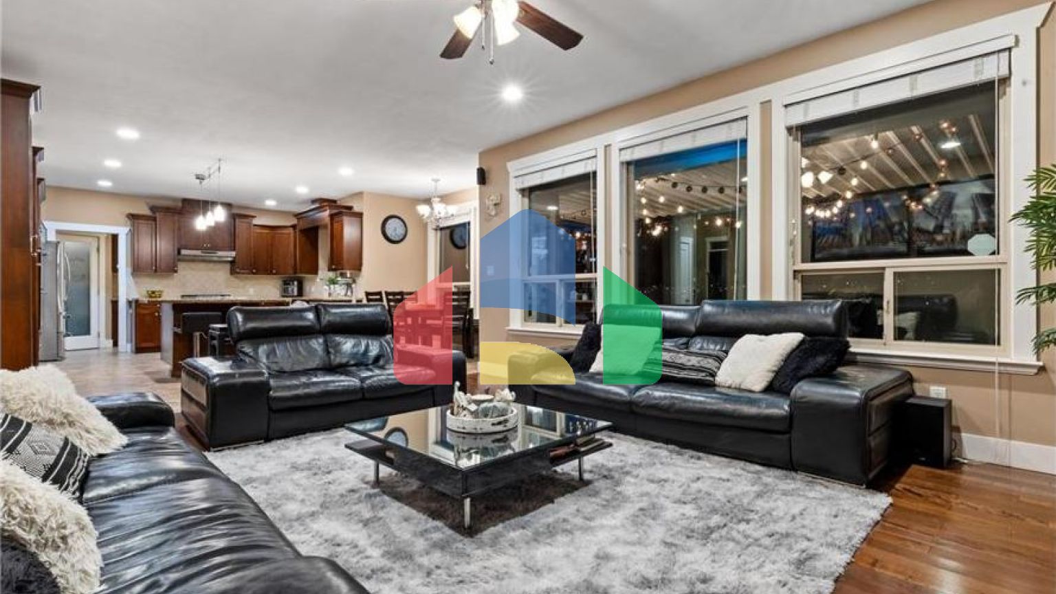 Residential - Single Family Home - Surrey, Canada - Canada