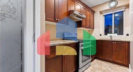 Residential - Single Family Home - Surrey, Canada - Canada