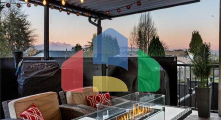 Residential - Single Family Home - Surrey, Canada - Canada