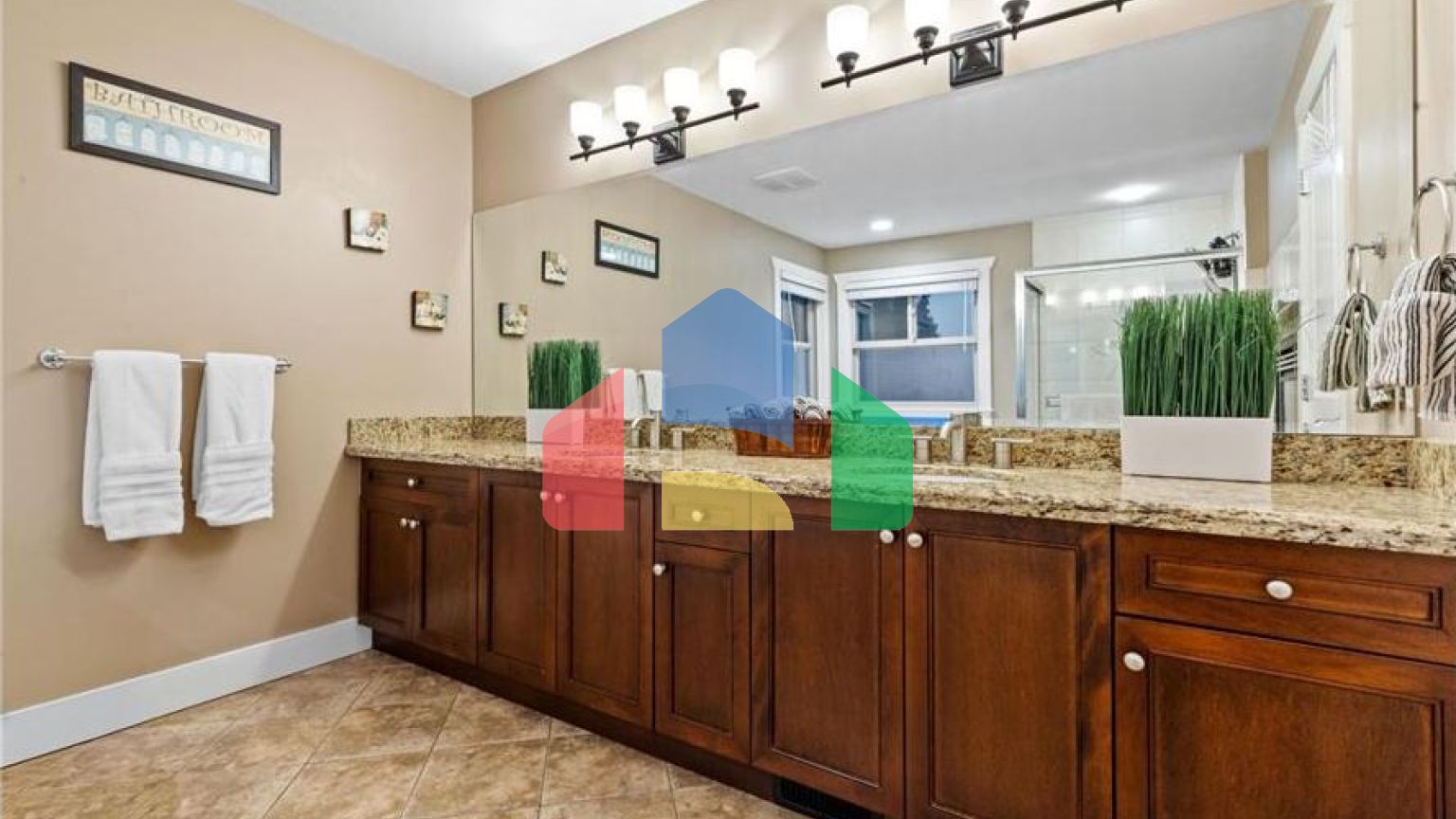 Residential - Single Family Home - Surrey, Canada - Canada