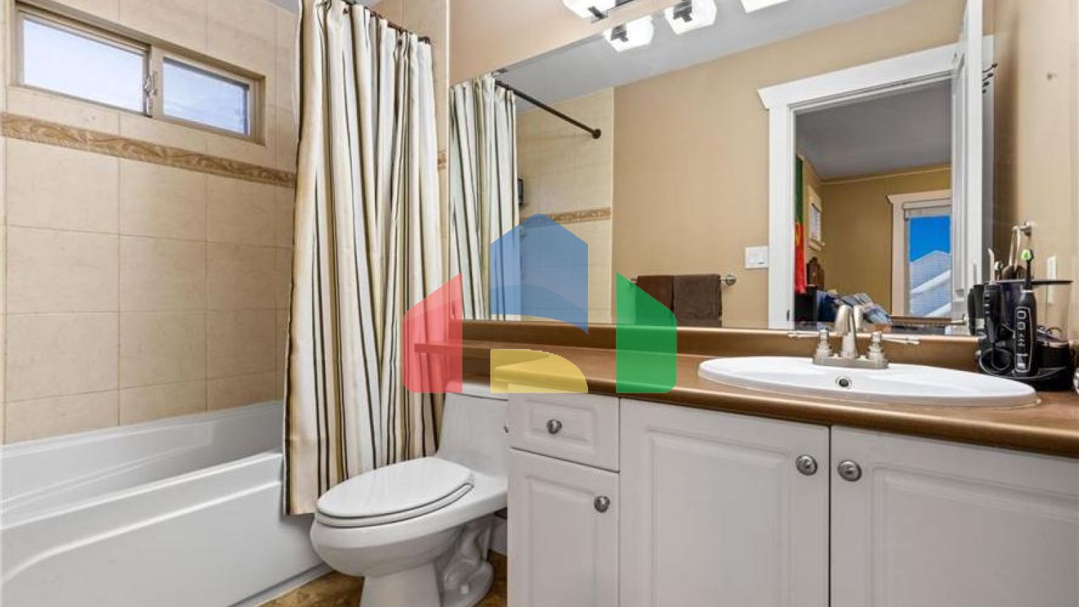 Residential - Single Family Home - Surrey, Canada - Canada