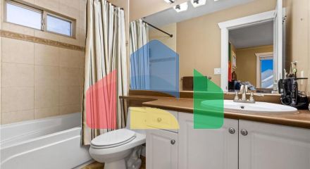 Residential - Single Family Home - Surrey, Canada - Canada