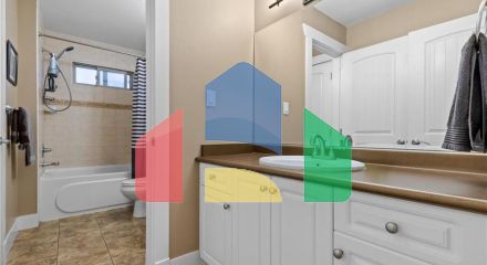 Residential - Single Family Home - Surrey, Canada - Canada