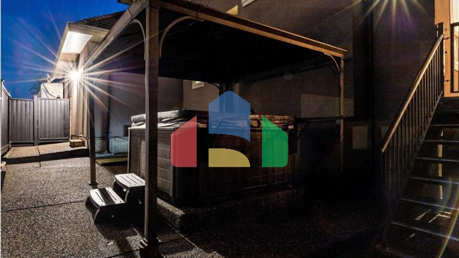 Residential - Single Family Home - Surrey, Canada - Canada