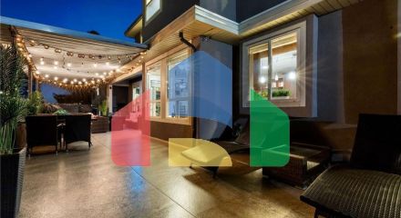 Residential - Single Family Home - Surrey, Canada - Canada