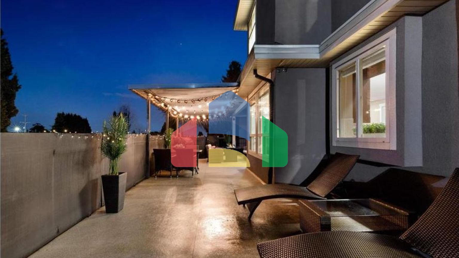 Residential - Single Family Home - Surrey, Canada - Canada