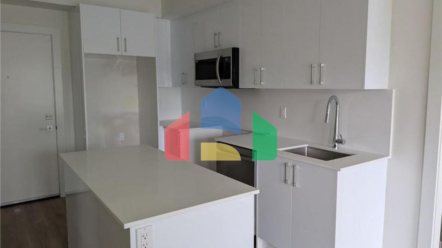 Residential - Single Family Home - Surrey, Canada - Canada