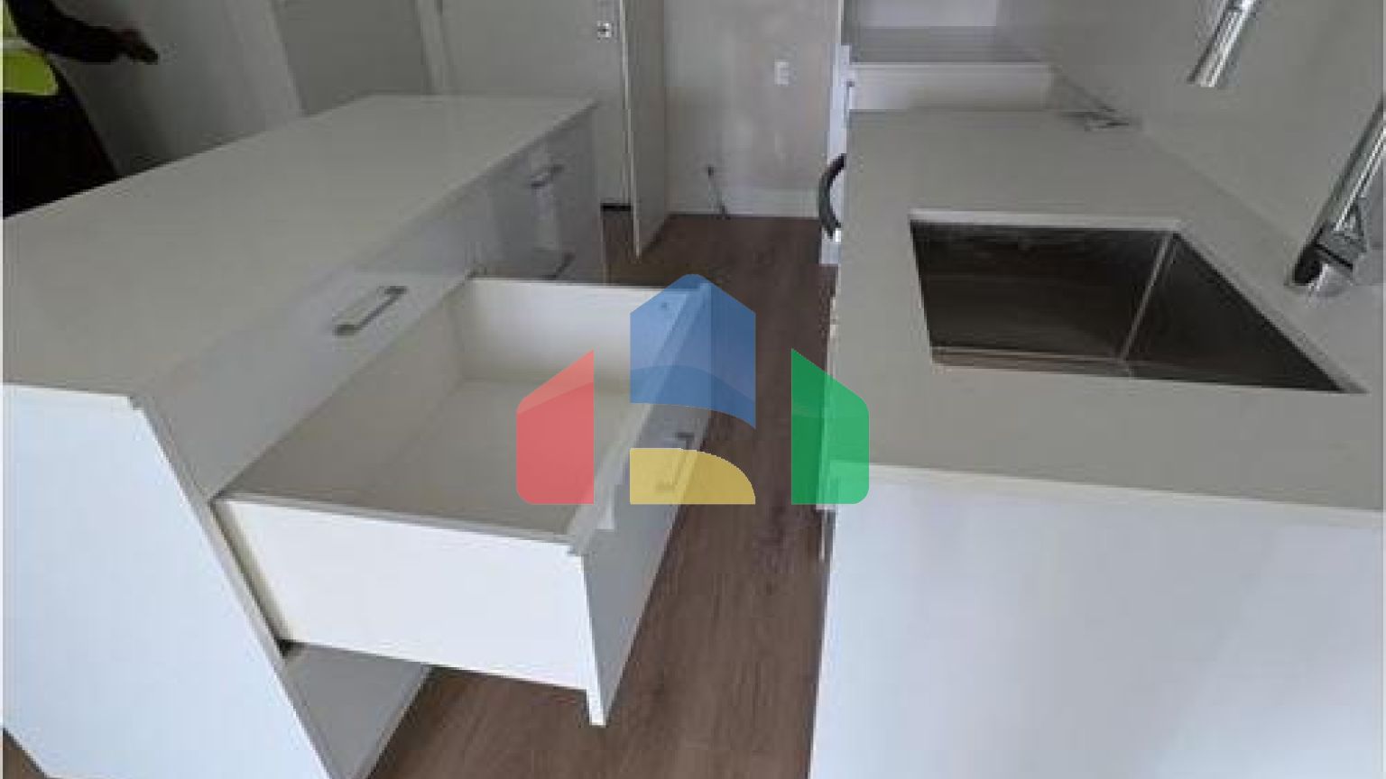 Residential - Single Family Home - Surrey, Canada - Canada