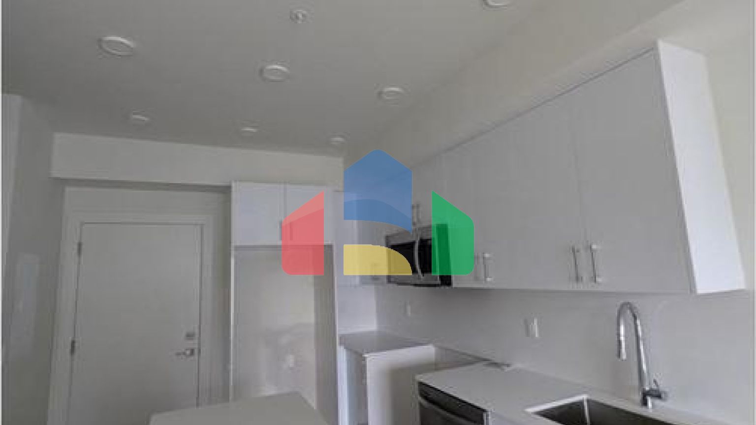 Residential - Single Family Home - Surrey, Canada - Canada