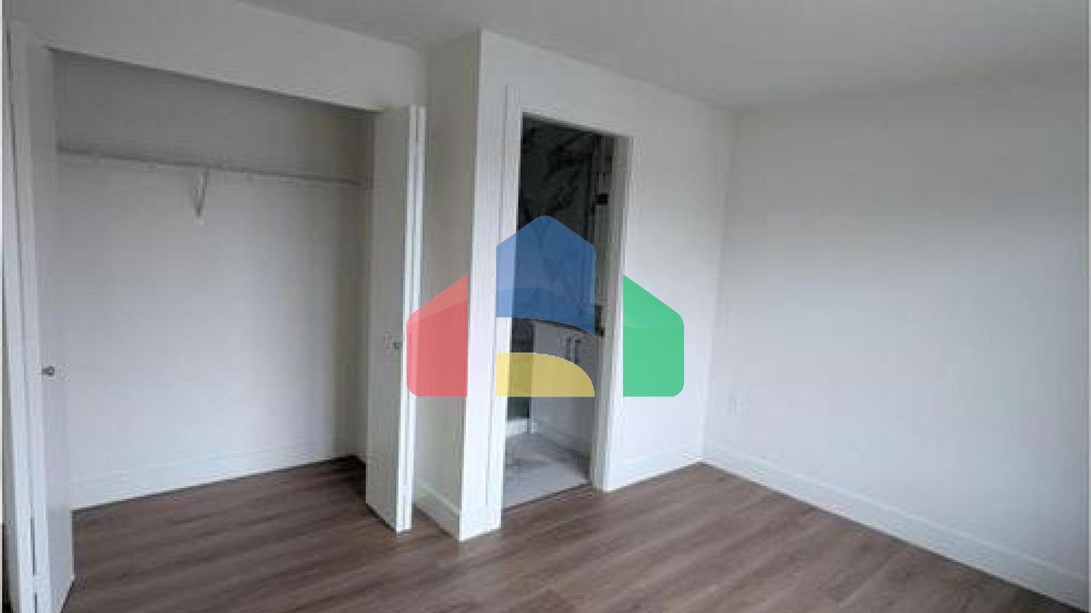 Residential - Single Family Home - Surrey, Canada - Canada