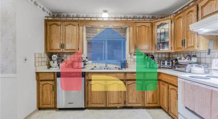 Residential - Single Family Home - Surrey, Canada - Canada